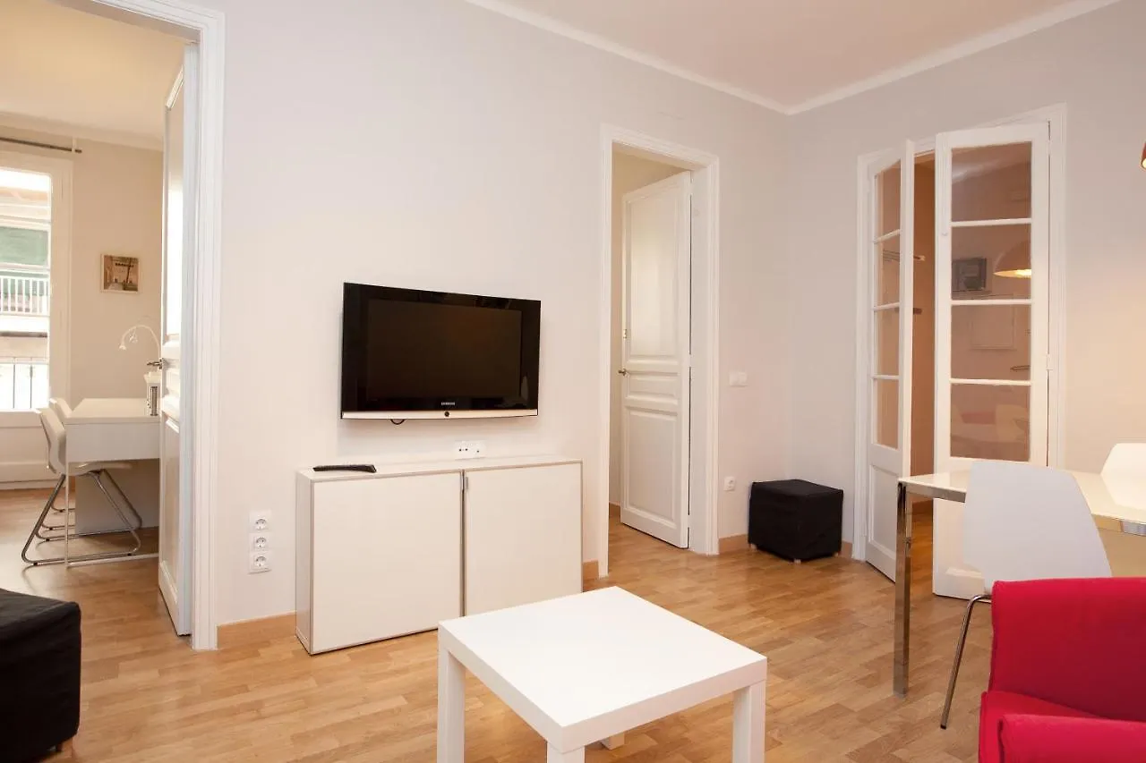 Enjoy Apartments Vp Camp Nou Barselona İspanya
